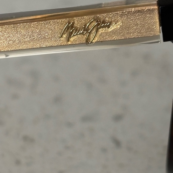 Maui Jim Tortoise Sunglasses - Picture 7 of 7